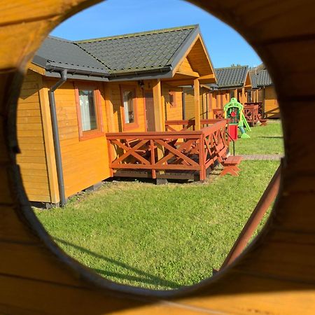 Villa Aurelia Pokoje Goscinne I Domki Letniskowe 米耶伦科 外观 照片