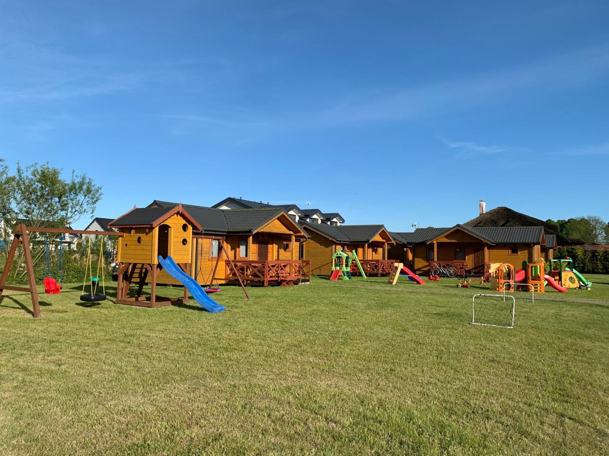 Villa Aurelia Pokoje Goscinne I Domki Letniskowe 米耶伦科 外观 照片